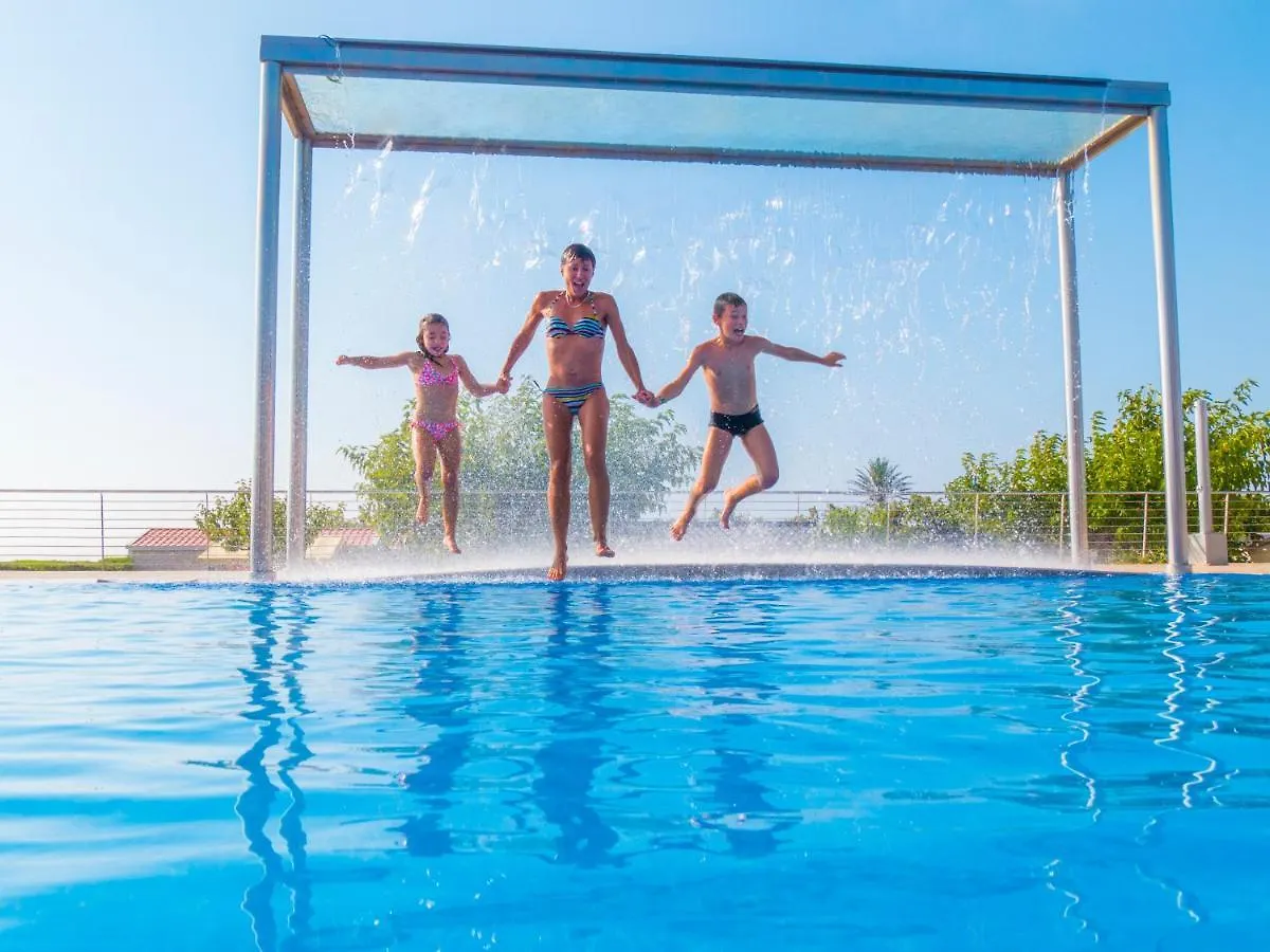 Vacanceselect Mobil Homes Camping Castell Mar  Ampuriabrava
