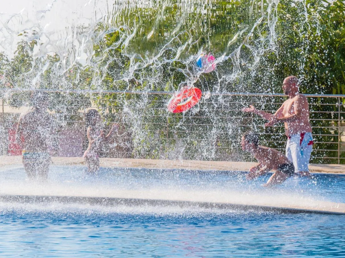 Vacanceselect Mobil Homes Camping Castell Mar Espagne